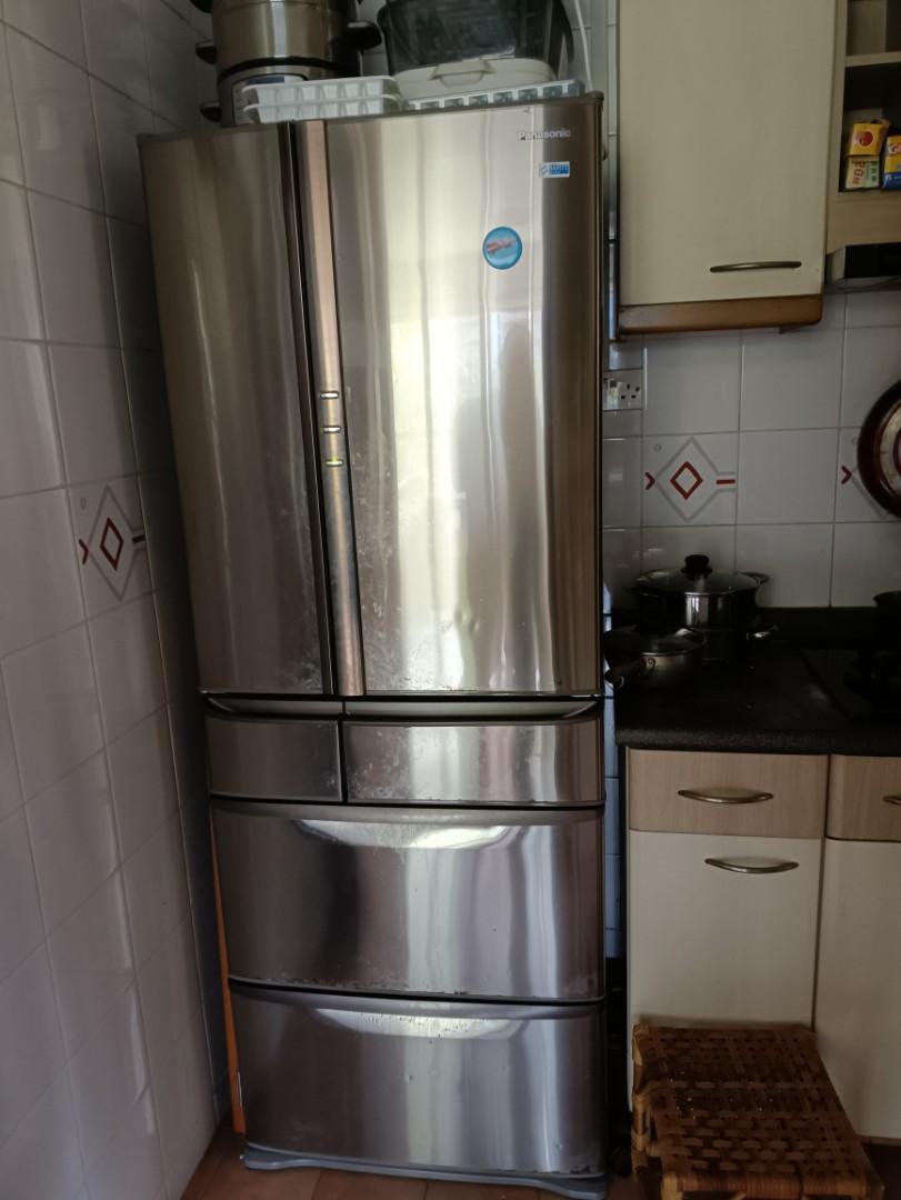 Used stove and 2025 refrigerator for sale