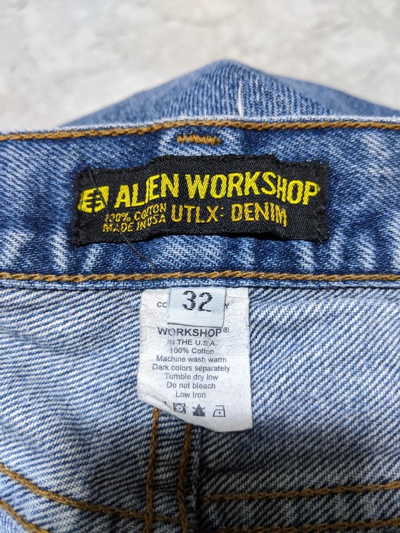 Alien Workshop Jeans (Category: Jeans) located in Santa Rosa. Submitted by bunogdaw (Listing ID 1108429161, Image 3). Description: Vintage Alien Workshop Jeans Frayed hem Baggy fit Size 32 Very good condition Issue small paint stain (see last pic) ₱950+sf (negotiable) Meet-up: Biñan to Calamba.