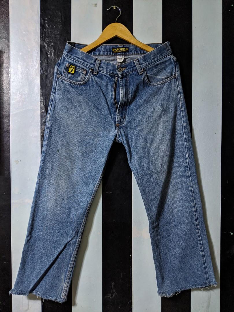 Alien Workshop Jeans (Category: Jeans) located in Santa Rosa. Submitted by bunogdaw (Listing ID 1108429161, Image 1). Description: Vintage Alien Workshop Jeans Frayed hem Baggy fit Size 32 Very good condition Issue small paint stain (see last pic) ₱950+sf (negotiable) Meet-up: Biñan to Calamba.
