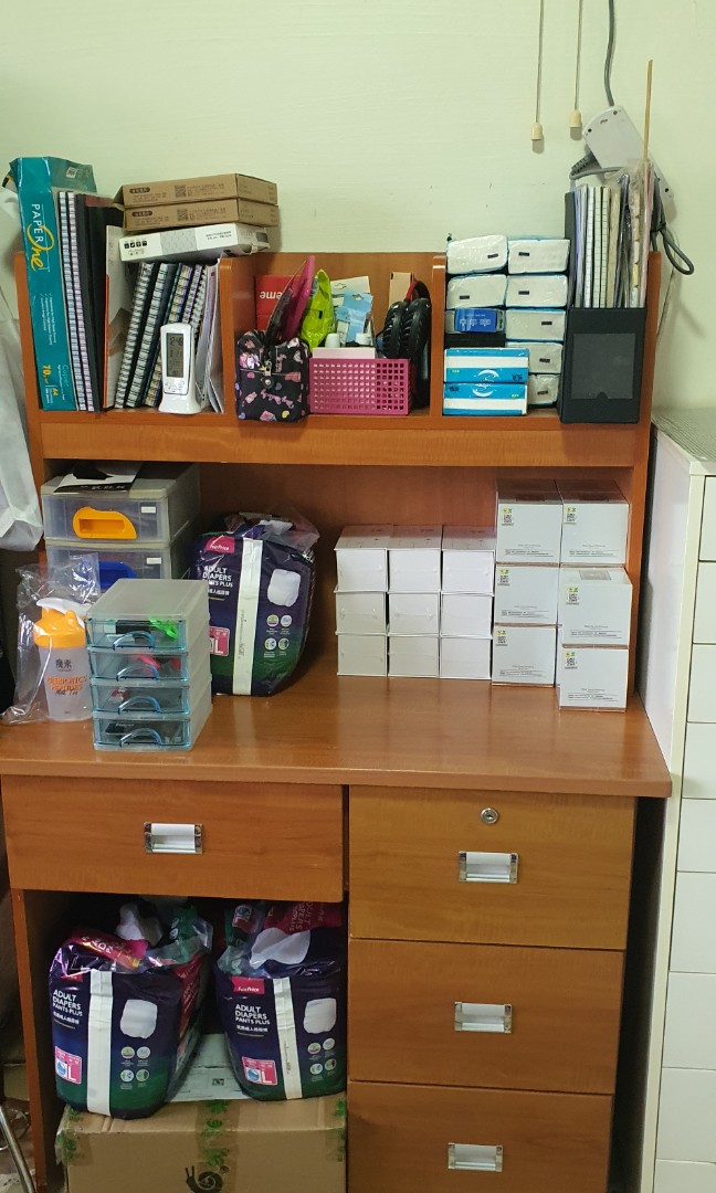 2nd Hand Study Table, Furniture & Home Living, Furniture, Shelves