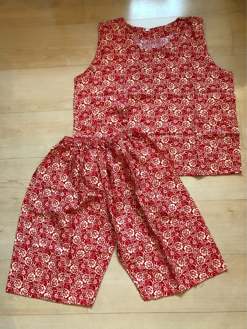 3XL Women’s Terno Sets (Category: Undergarments & Loungewear) located in Manila. Submitted by thenoveltyprojectph (Listing ID 1108623060, Image 3). Description: 3XL Terno Sets Php 300 + SF each All brand new Terno Sets Colors: - Blue Floral - Red Floral - Blue Circles ❌SOLD❌ - Grey Floral Terno Sets Measurements (2 Blue and 1 Red): • Chest 25 1/4 in (x2) • Length (top) 26 3/4 in • Length (shorts) 23 3/4 in - garterized *all terno sets with 2 fron