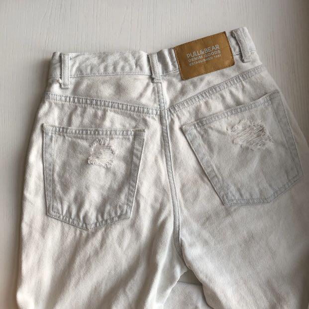 8月免運PULL \u0026 BEAR Denim 破洞牛仔褲, 她 
