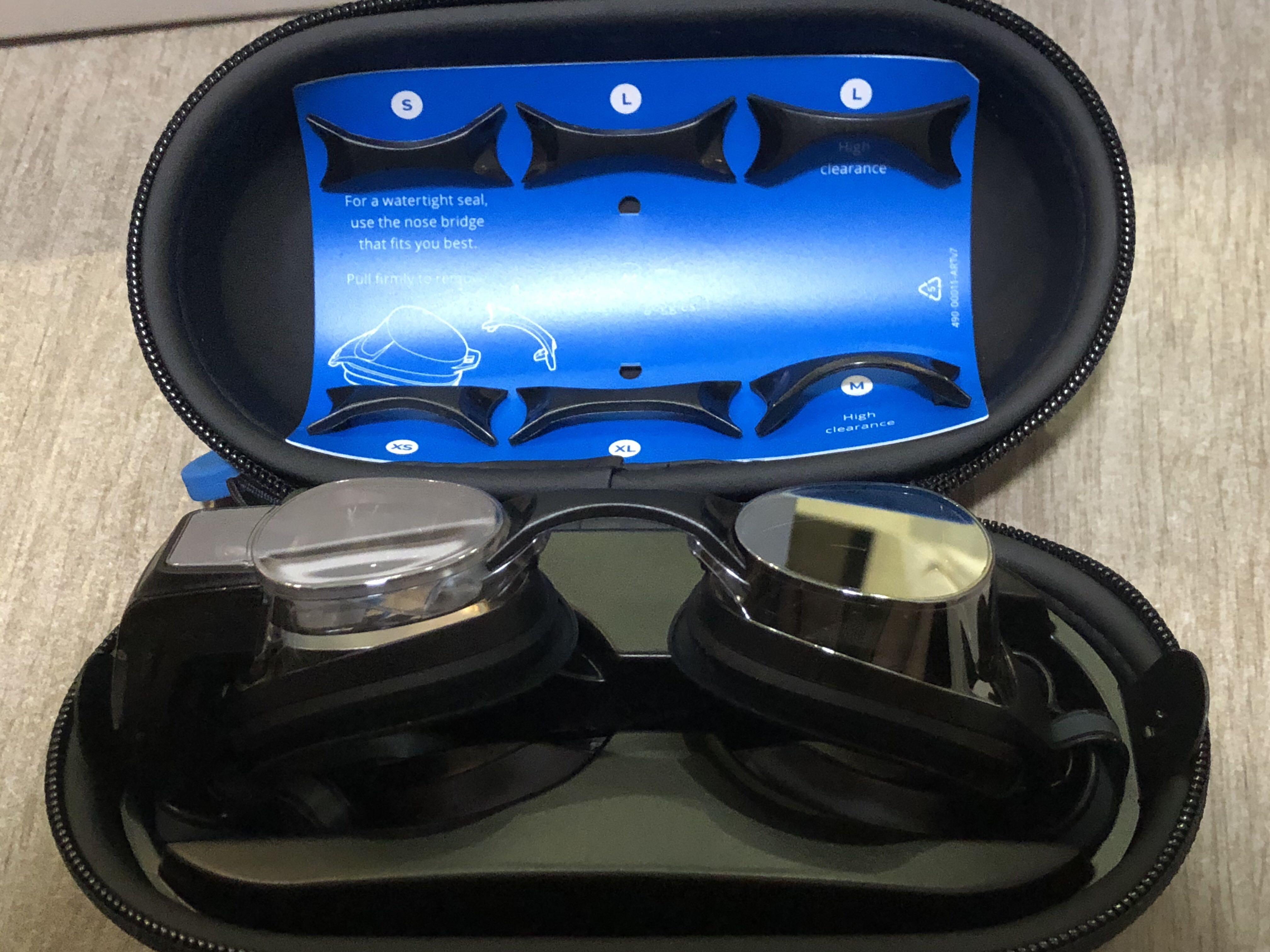 人工智能泳鏡FORM Swim Goggles, 運動產品, 運動與體育, 運動與體育- 水上活動- Carousell