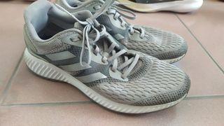 Adidas Aero Bounce  US 10