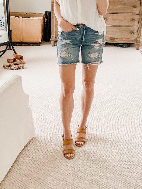 American eagle cheap distressed bermuda shorts