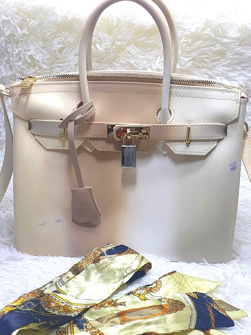 Authentic Beachkin Jelly Bag Glitter Gold 8K