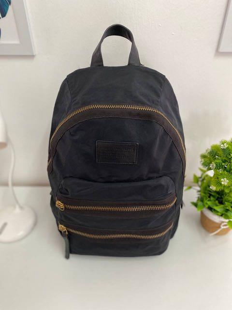 Amazon.com | Marc Jacobs Women's The Large Backpack, Black, One Size |  Casual Daypacks