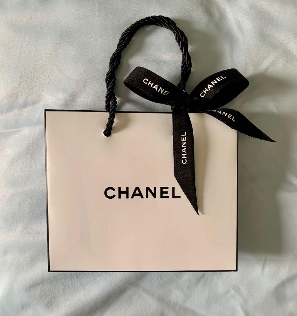 White chanel shopping best sale bag