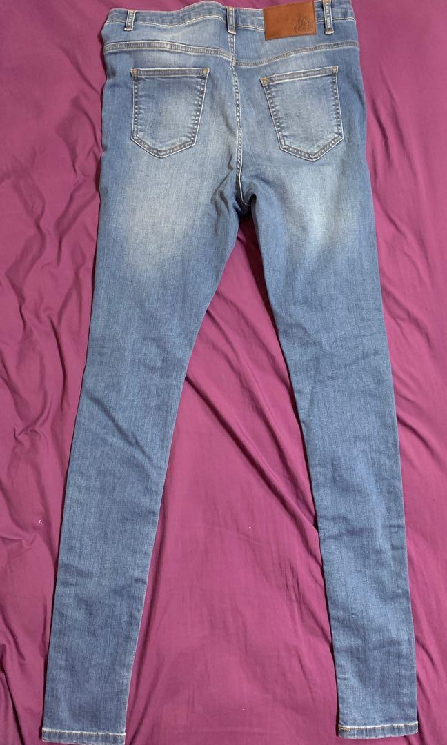 Bee inspired 2024 ripped jeans