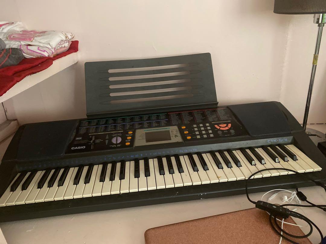 Casio keyboard piano (Category: Musical Instruments) located in Quezon City. Submitted by simeonjr. (Listing ID 1108532282, Image 1). Description: Yung saksakan sira pero all working.
