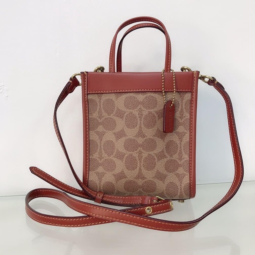 Coach Mini Cashin Tote Bag in Signature Canvas, Women's Fashion, Bags &  Wallets, Tote Bags on Carousell