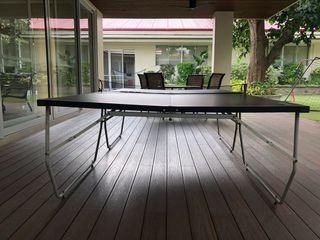 Foldable table tennis table