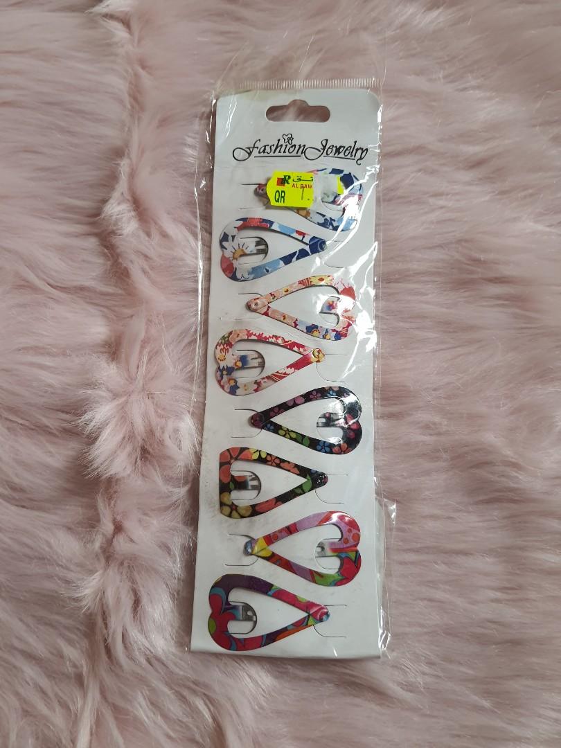 Hair Accessories Bundle (Category: Hair Accessories) located in Manila. Submitted by djianne (Listing ID 1108538944, Image 2). Description: ♡ Take all hair accessories for the price listed. ♡ All are ununsed♡ #9sweldo.