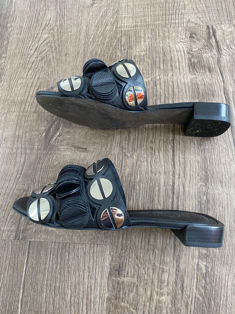 Castillo discount leather sandals