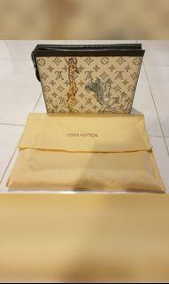 Louis Vuitton Pochette Voyage | M66467