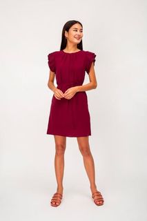(Category: ) located in . Submitted by thewardrobethriftstore (Listing ID 1108545317, Image 1). Description: .