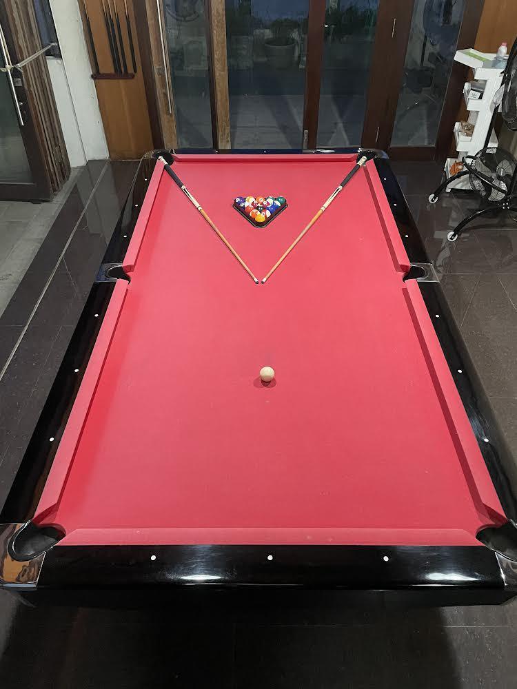 Meja Billiard