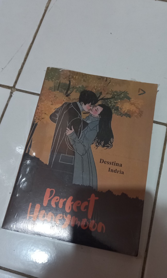 Novel Perfect Honeymoon Buku Alat Tulis Buku Di Carousell