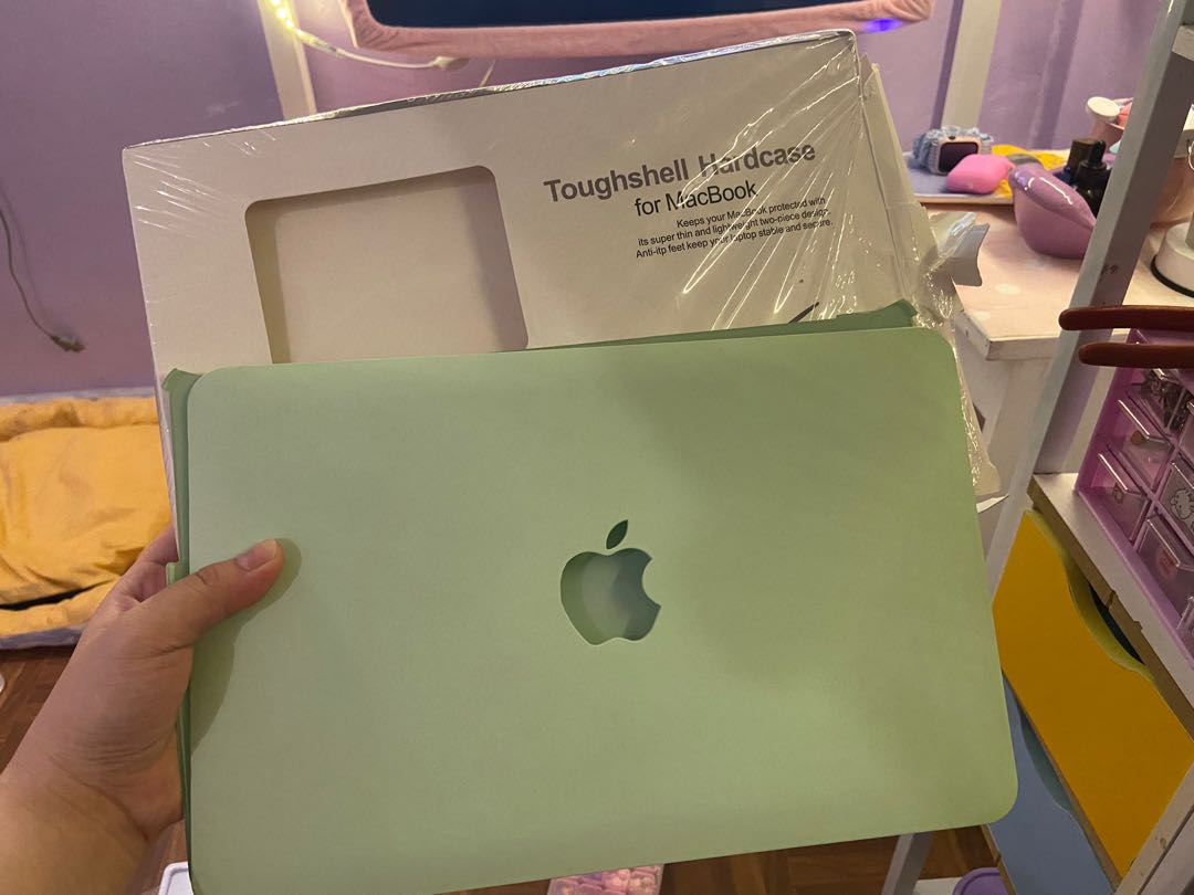 Mint green macbook deals air case