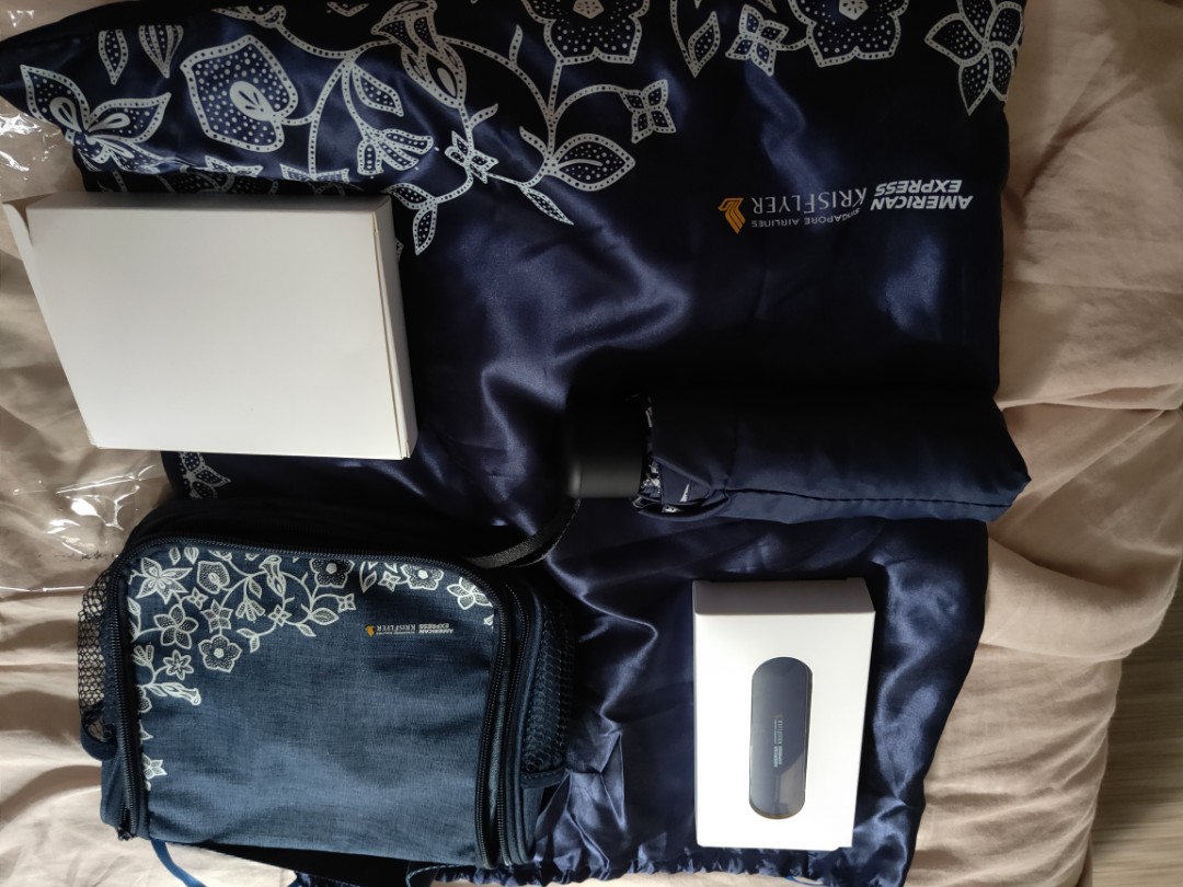 Singapore Airlines Goodie Bag, Men's Fashion, Bags on Carousell