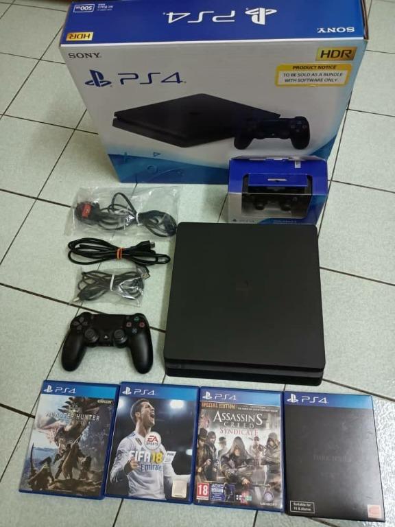 Ps4 slim accessories in box store
