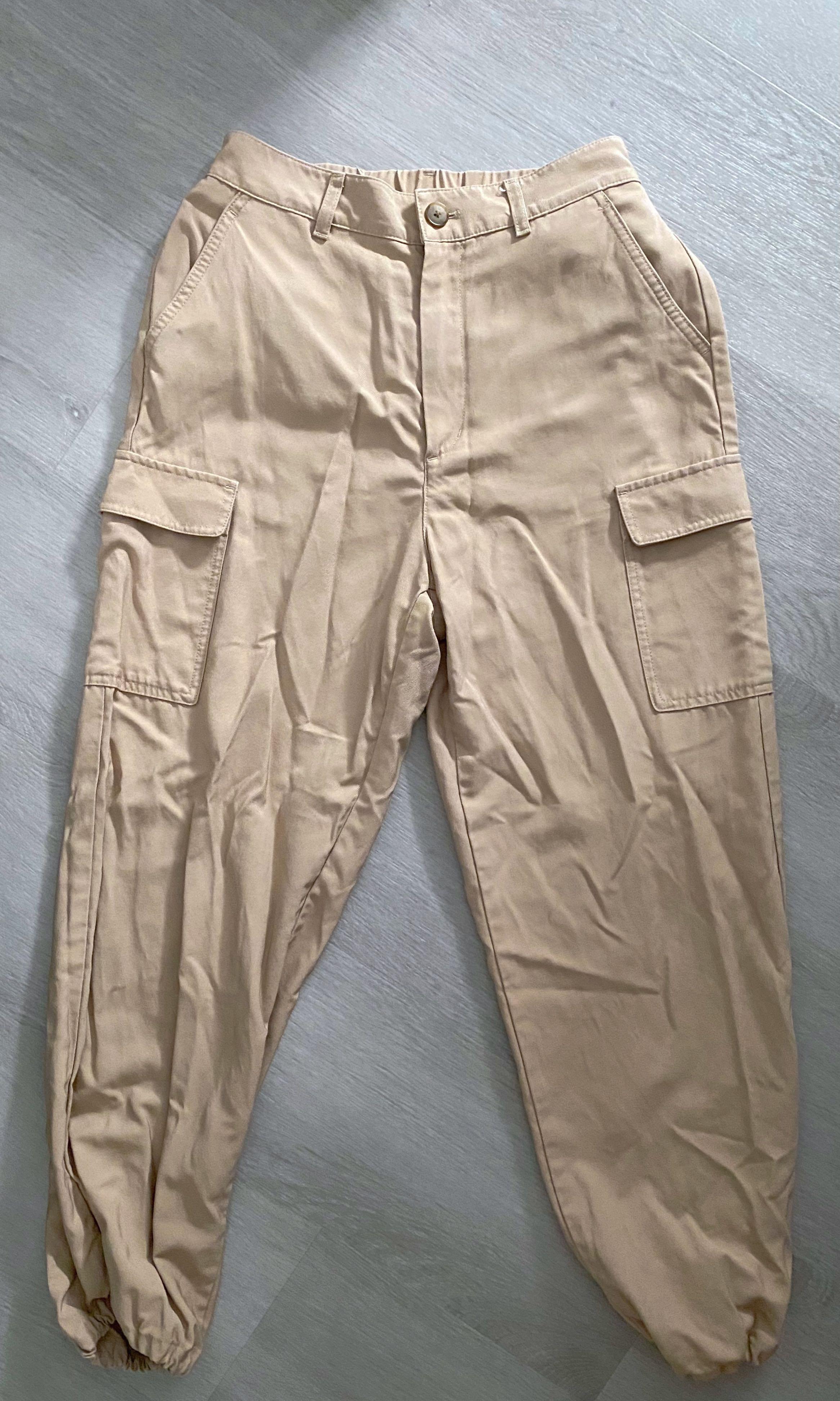 Uniqlo + Loose Fit Cargo Joggers