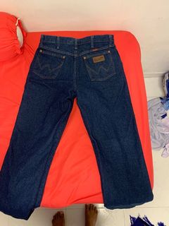 (Category: ) located in . Submitted by tin.tun_388 (Listing ID 1108577187, Image 1). Description: .