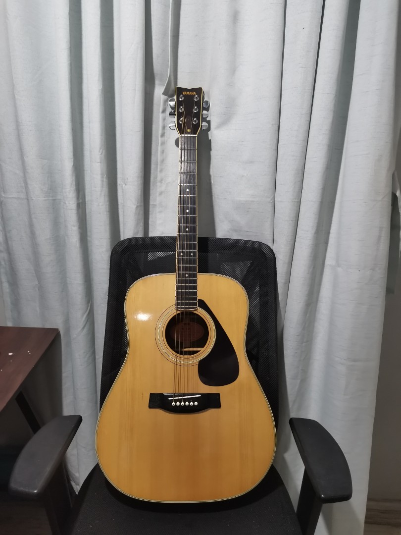 Yamaha FG-201 Vintage Acoustic Guitar, Hobbies & Toys, Music