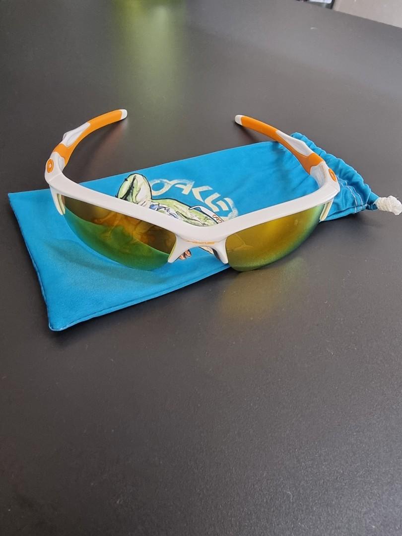Authentic oakley sunglasses hot sale