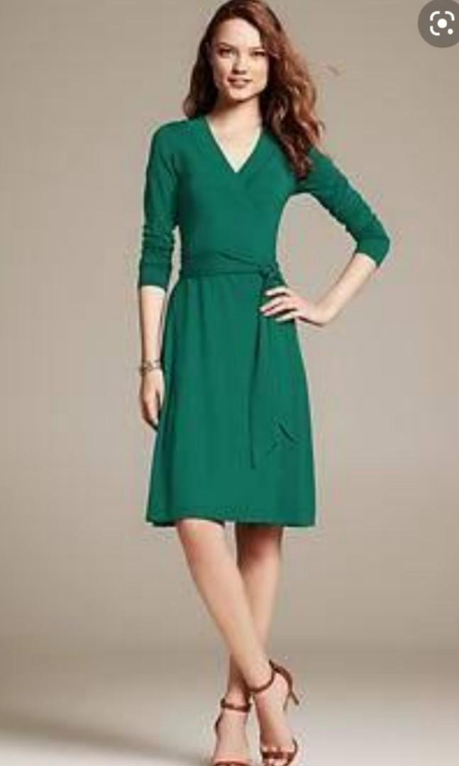 BANANA REPUBLIC DARK GREEN WRAP DRESS Women s Fashion Dresses Sets Dresses on Carousell