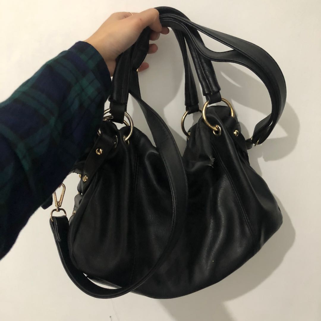 black hand bag