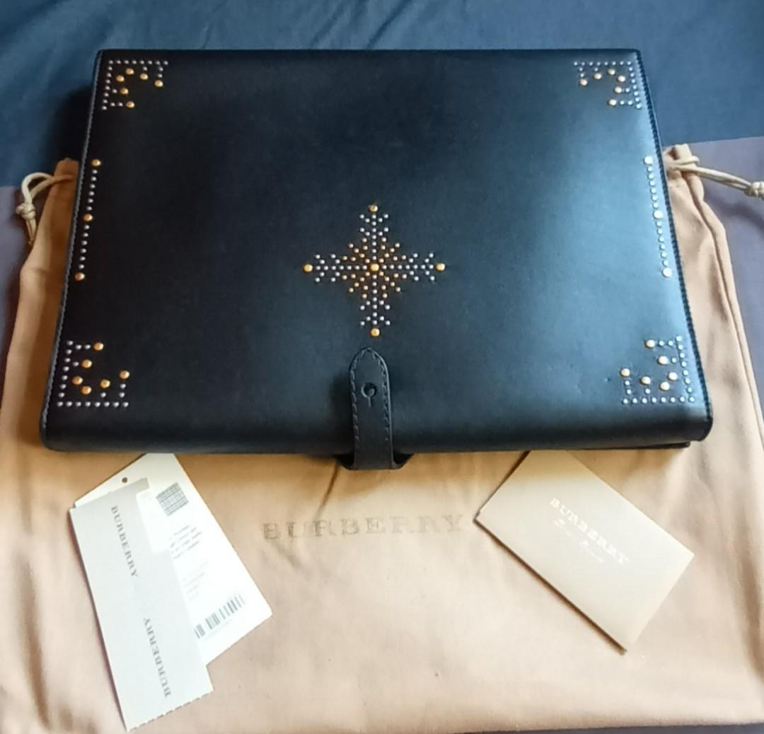 Burberry deals prorsum clutch