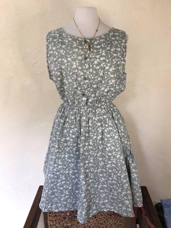 Clothes bundle/jeans/dress/tops (Category: Sets or Coordinates) located in Lupon. Submitted by denisedominique (Listing ID 1108864507, Image 2). Description: These items are like new. Used twice maximum. It fits small-medium Wideleg jeans- fits 26-27 waistline Tops- fits small-medium Dress- fits small- medium For the formal dress (black and white color) fits small - semi large Delivery.