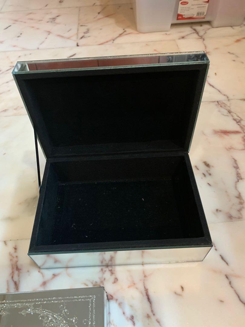 Decorative boxes (Category: Other Home Decor) located in Singapore. Submitted by HiFlair_Craft (Listing ID 1108792249, Image 2). Description: Set of vintage decorative boxes in silver mirrors..