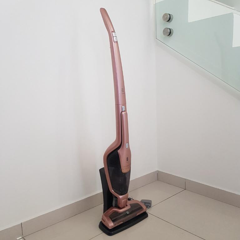 Electrolux Ergorapido ZB3314AK Vacuum Cleaner (not working), TV & Home