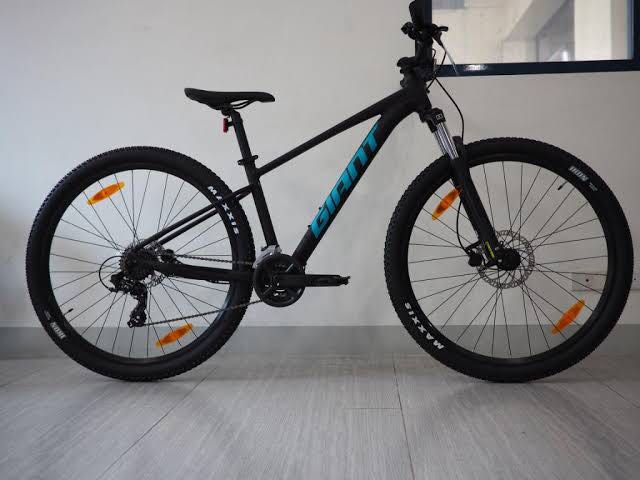 Giant talon shop 3 black