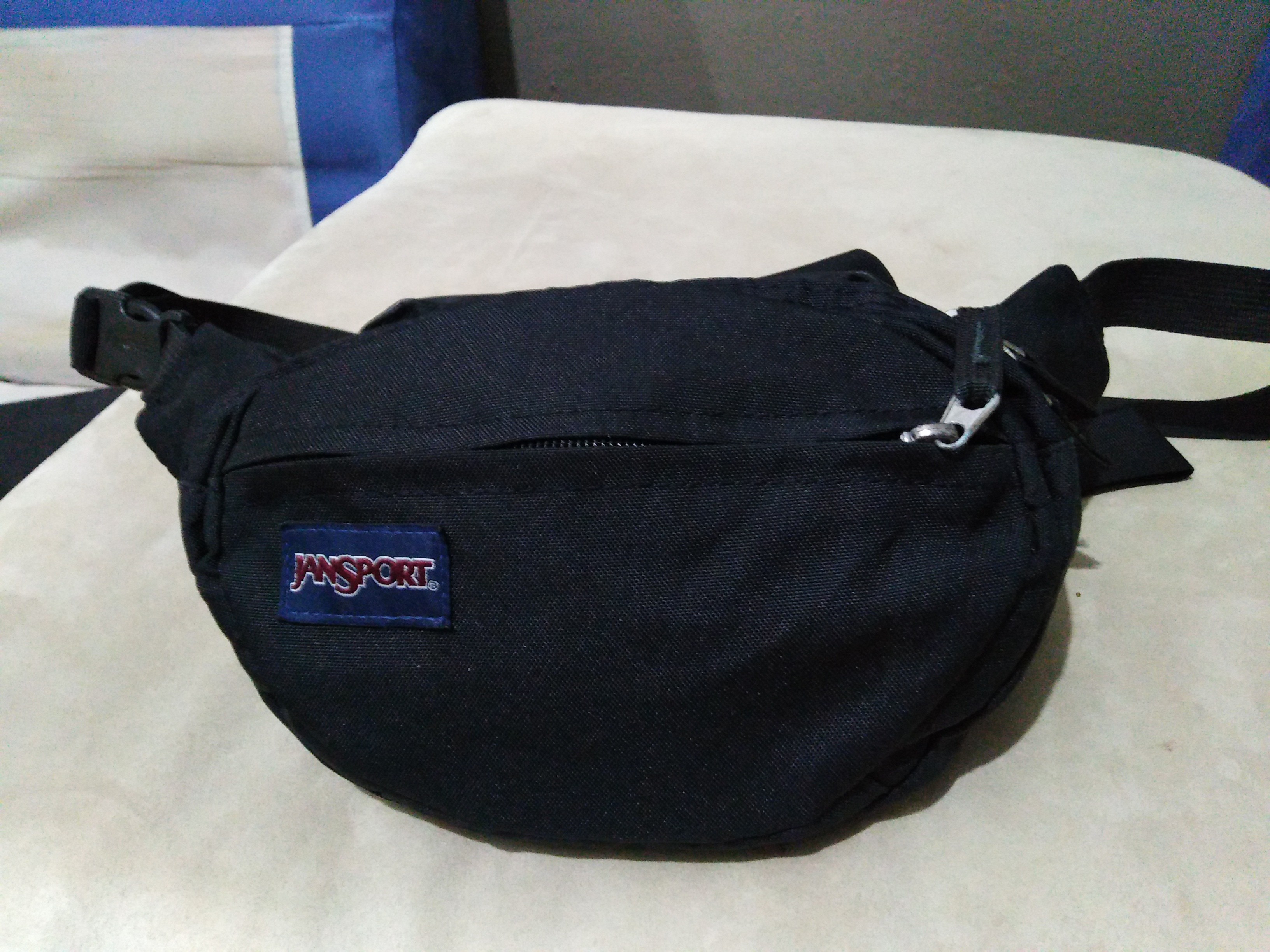 Jansport pouch bag 2025