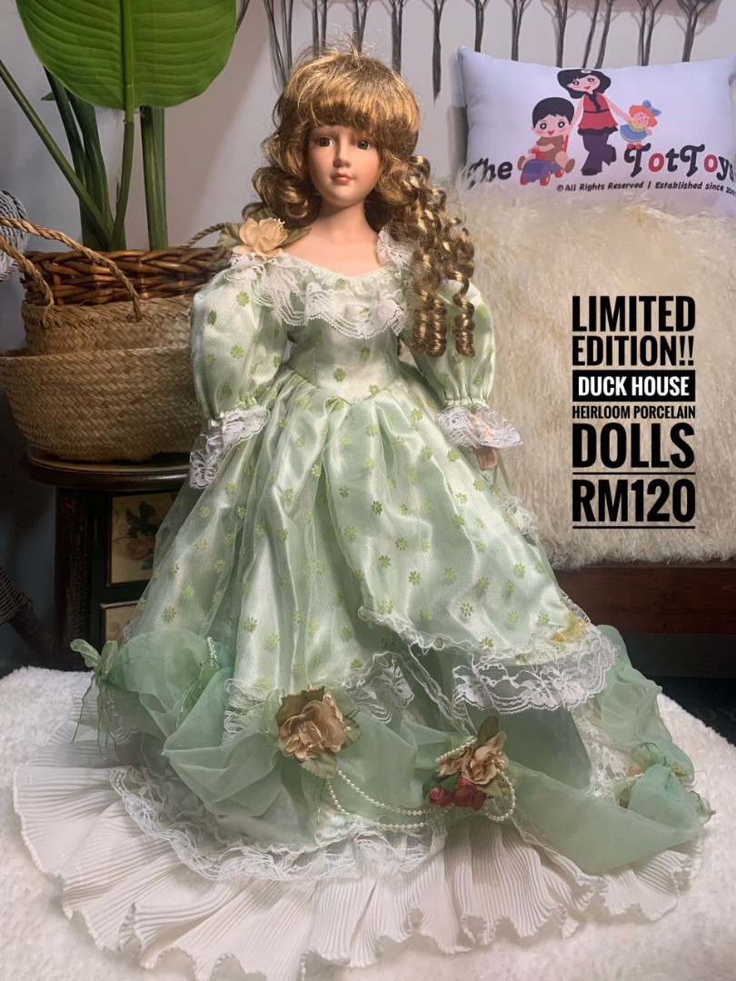Duck house heirloom dolls green hot sale dress