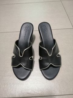 (Category: ) located in . Submitted by balantik (Listing ID 1108826520, Image 1). Description: .