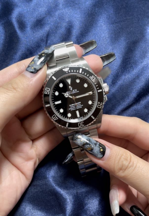 Rolex Submariner no date 124060, Luxury 