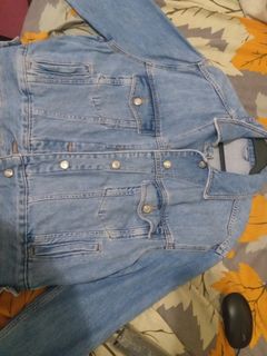 (Category: ) located in . Submitted by anohrdaez21 (Listing ID 1108872406, Image 1). Description: .