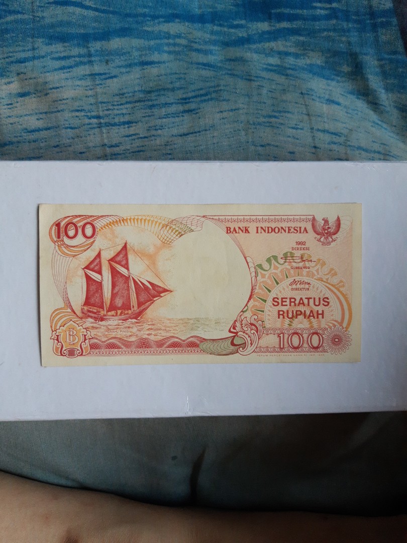 Uang kertas kuno Rp.100 thn 1992, Antik, Uang Lama di Carousell