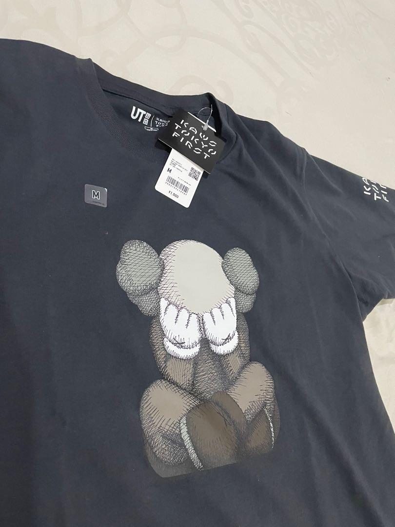 Kaos Uniqlo kaws x tokyo first tee 