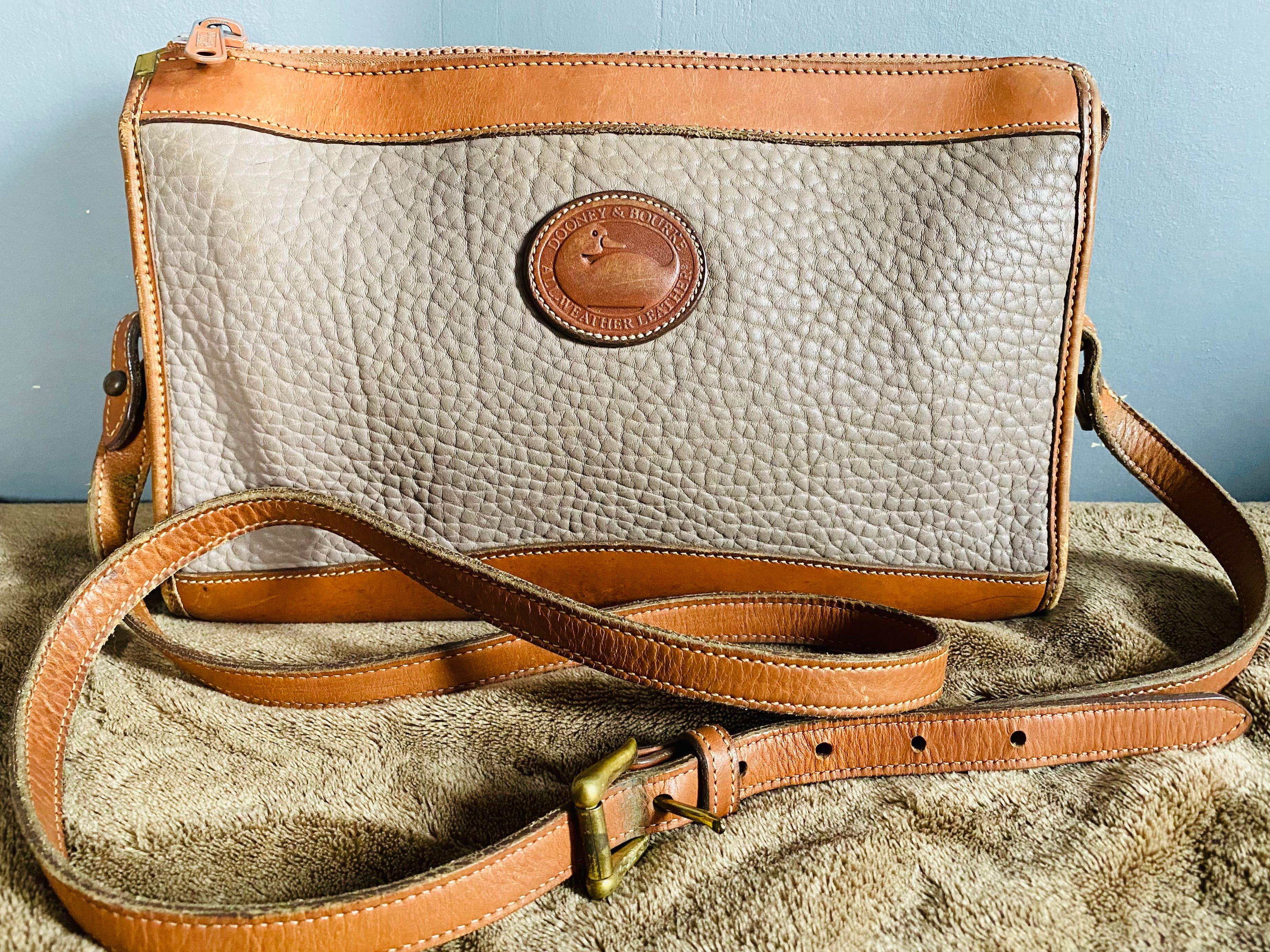 Vintage dooney and bourke small crossbody hotsell