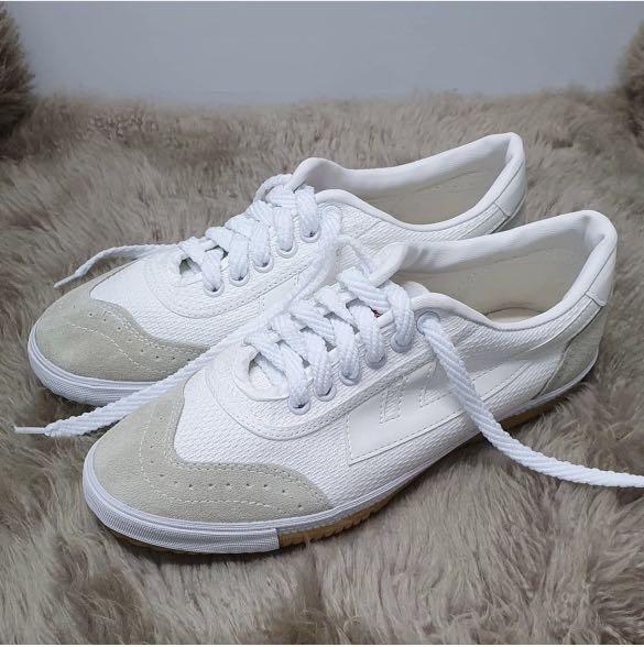 Warrior shoes (all white), Men's Fashion, Footwear, Sneakers on Carousell