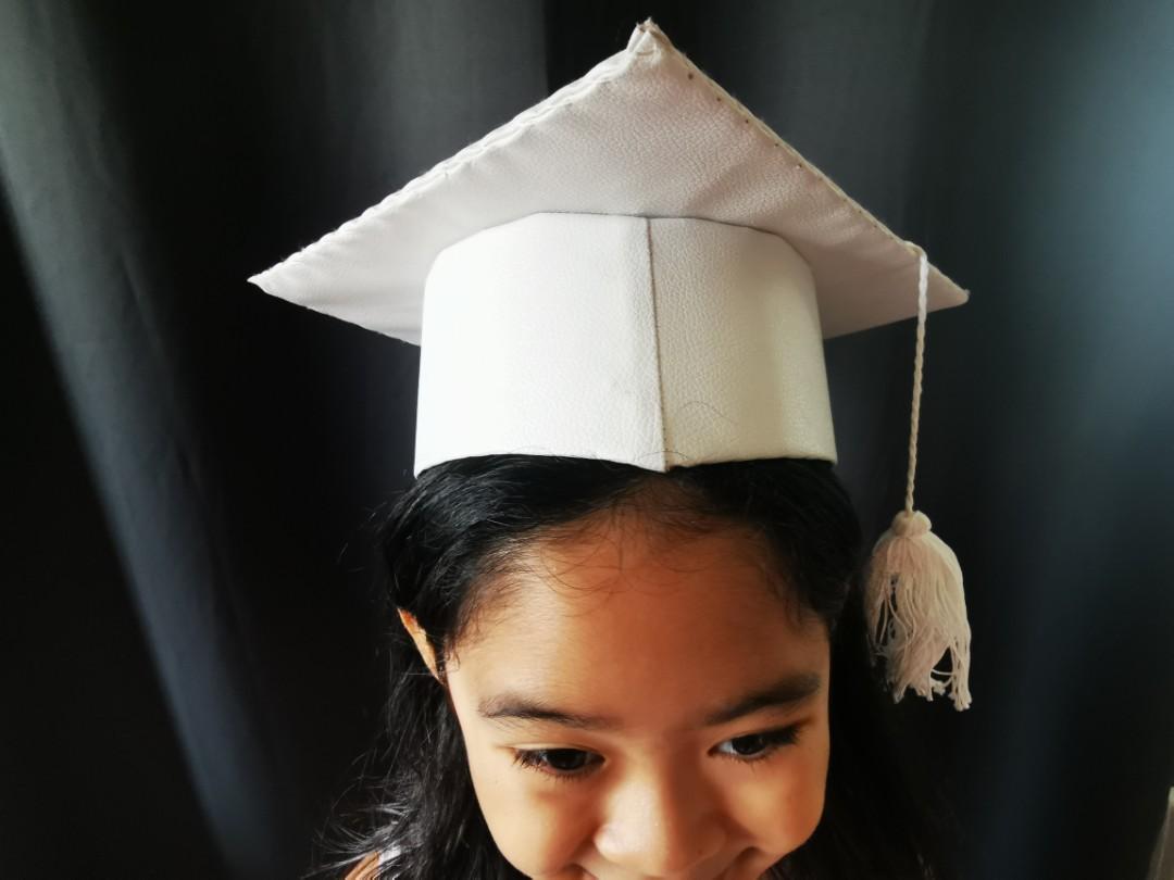 White Toga Set for Rent (Category: Babies & Kids Fashion) located in Pasig City. Submitted by cassidys_closet (Listing ID 1108730324, Image 2). Description: For kindergarten. Until 9 years old. Rent Deposit: 300, to be credited back after item is returned in same condition..