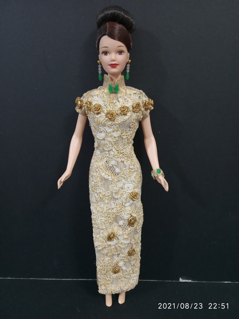 Golden Qi Pao Barbie 1998 旗袍芭比洋娃娃注意：金色高踭鞋是替代品