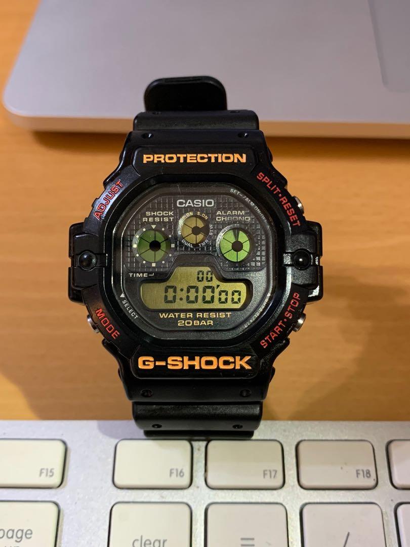 稀有Casio DW-5900C 雙顯示金液晶日本國內版20BAR 日本製非復刻款, 他的時尚, 飾品配件在旋轉拍賣