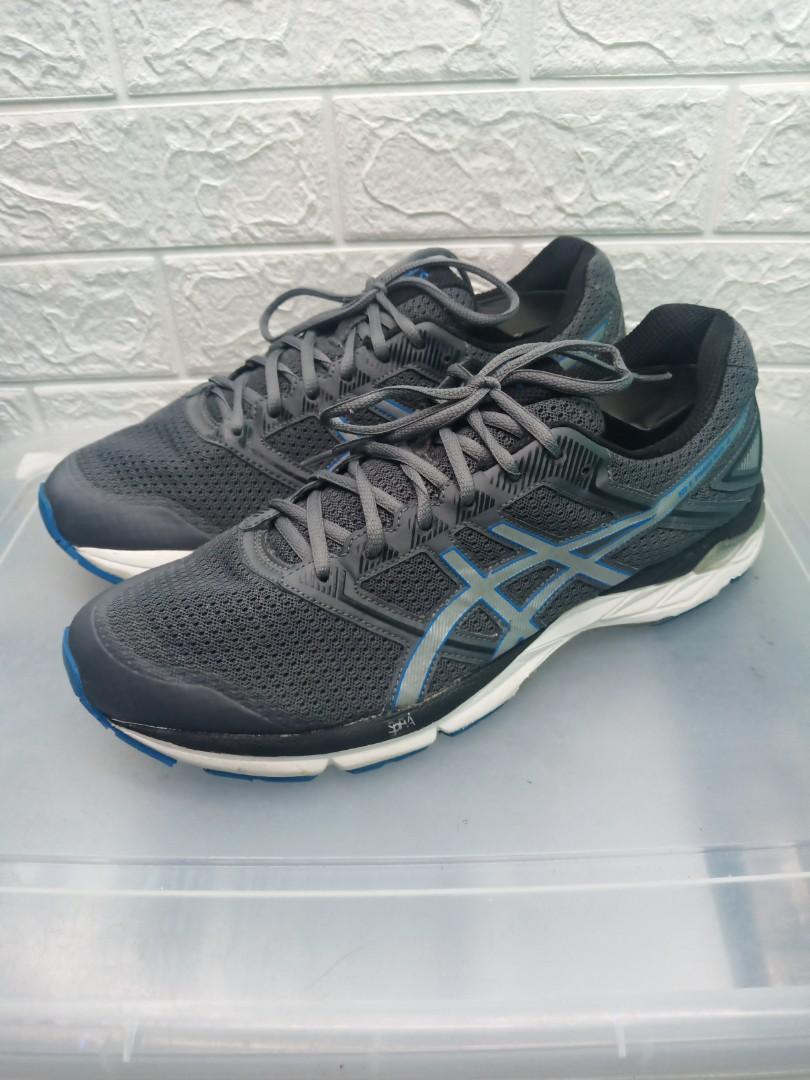Asics Gel Phoenix 8 Men s Fashion Activewear on Carousell