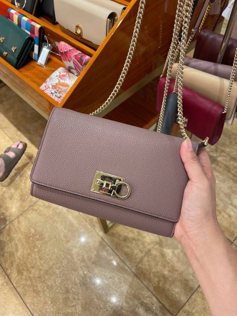 Salvatore discount ferragamo woc